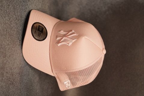 Кепка New Era New York Yankees Outline Trucker One size Pink (60675518) 8276631 фото