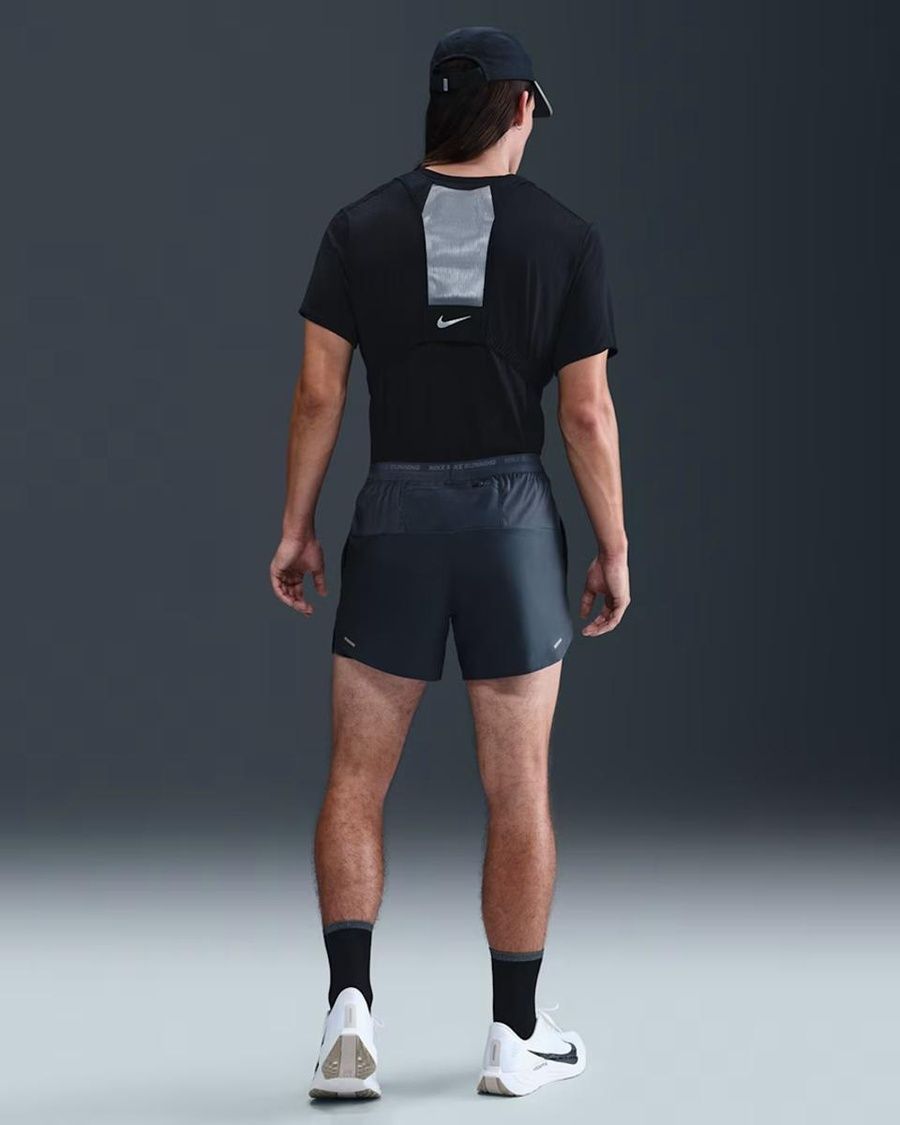 Чоловічі шорти Nike Stride Dri-FIT 5" 2-in-1 Running Shorts L FN2992-437 7769264 фото
